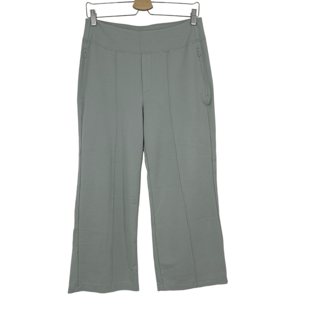 Athleta Eastbound Wide Cropped Pants Size 10 Pastel Green Comfy Pockets Casual